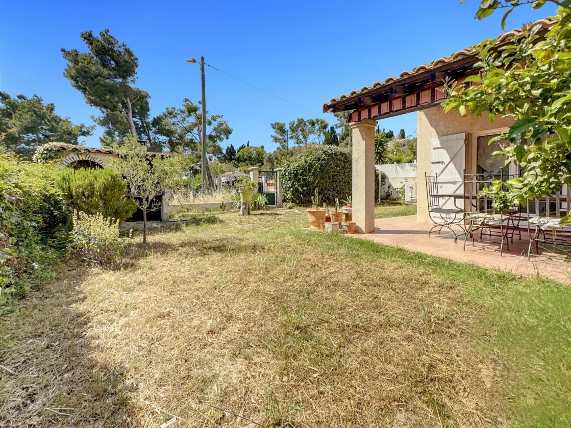 Maisonnette Kalis Calme Avec Climatisation Parking Jardin Cadre Campagne Plages A Pieds Бандоль Экстерьер фото